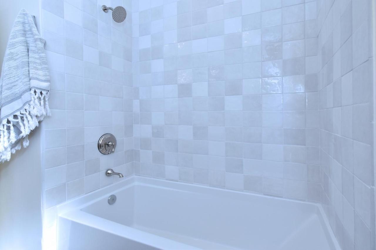 Holiday home Beautiful Designer 4 Bed Near Universal Sleeps 10 Jacuzzi *